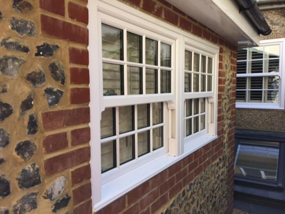 River Road, Littlehampton, Executive Apartment Exterior photo